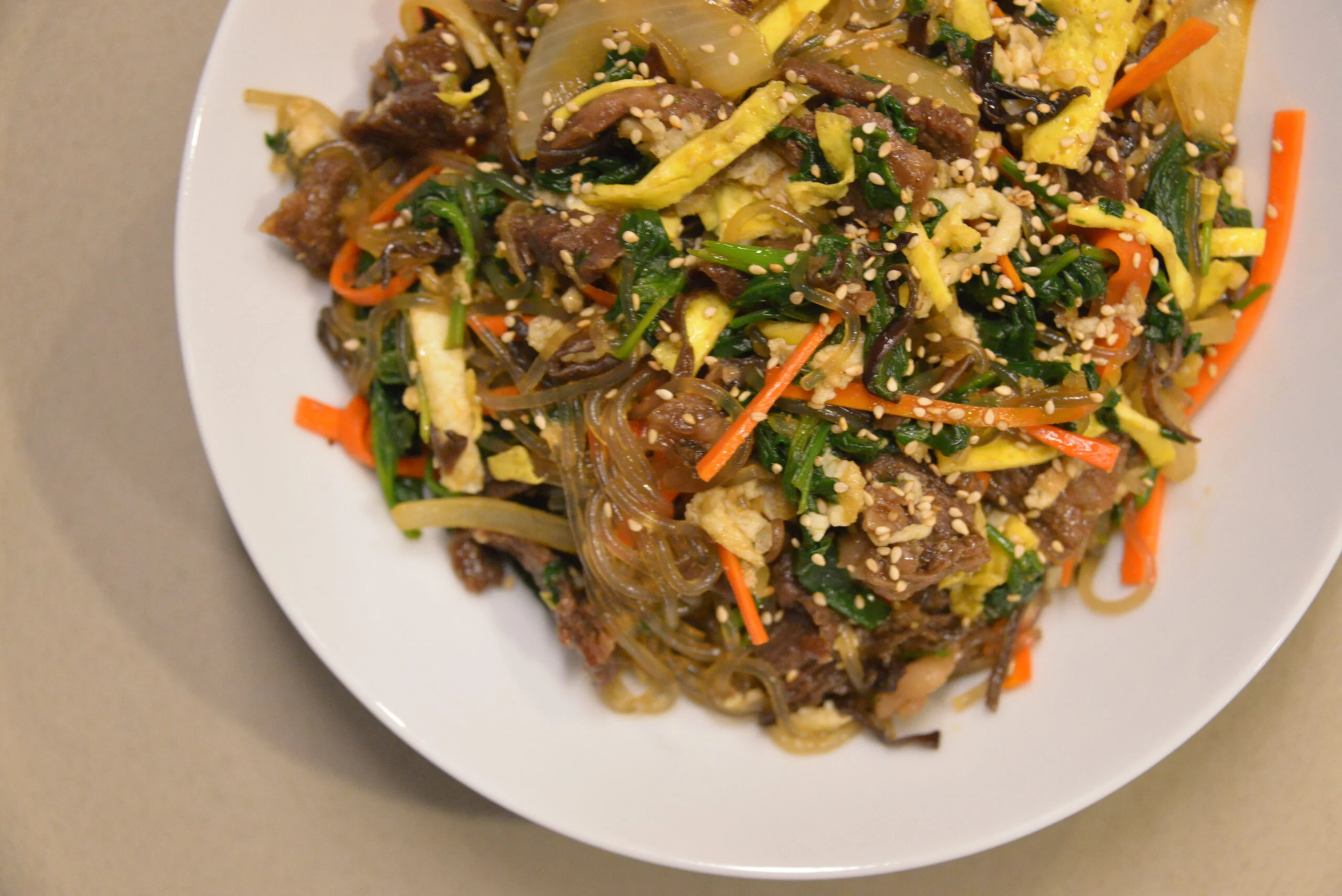 Easy Korean Glass Noodles: Delicious Japchae Recipe (잡채)