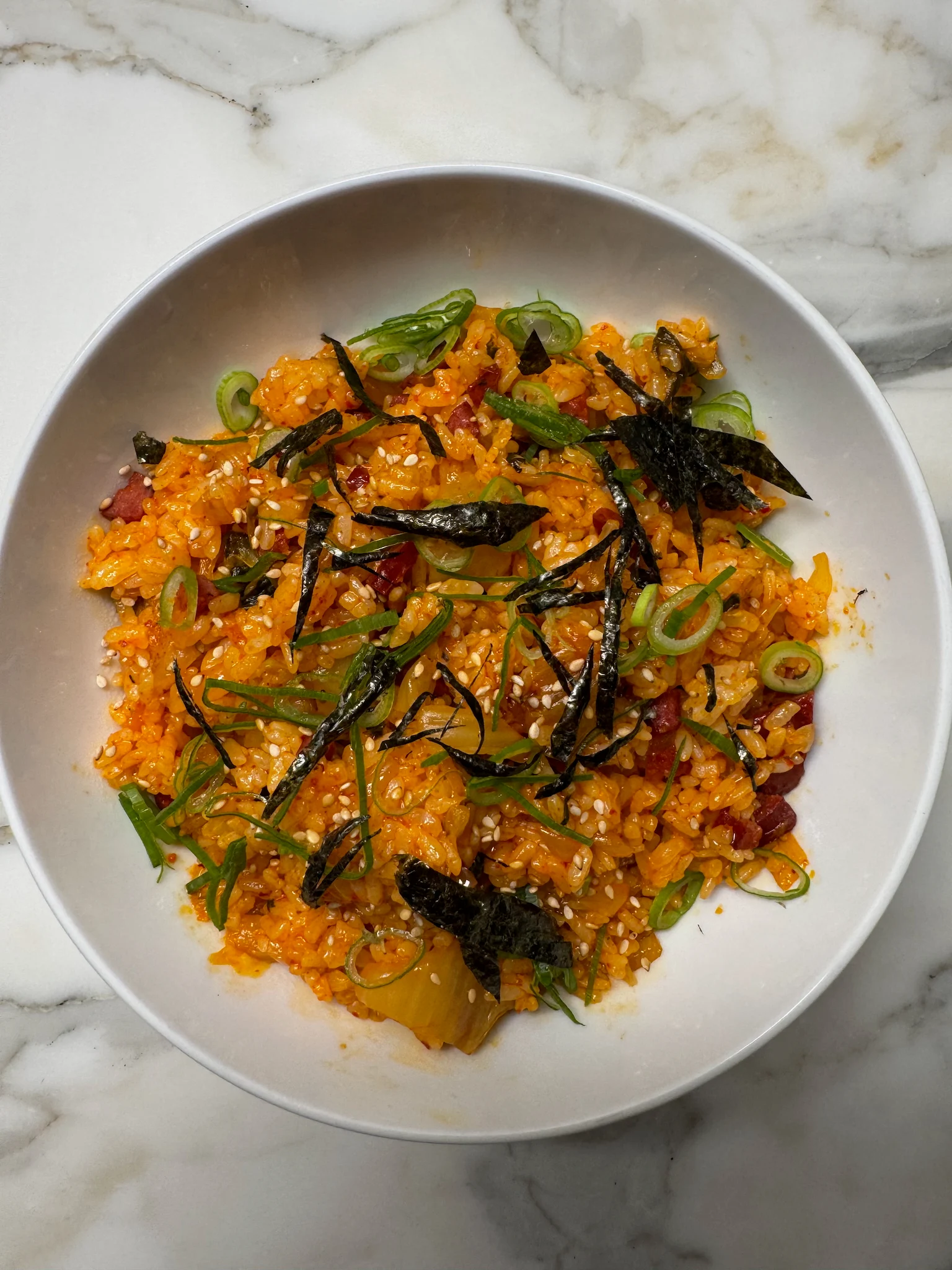 Easy Kimchi Fried Rice Recipe: Delicious Kimchi Bokkeumbap (김치볶음밥)
